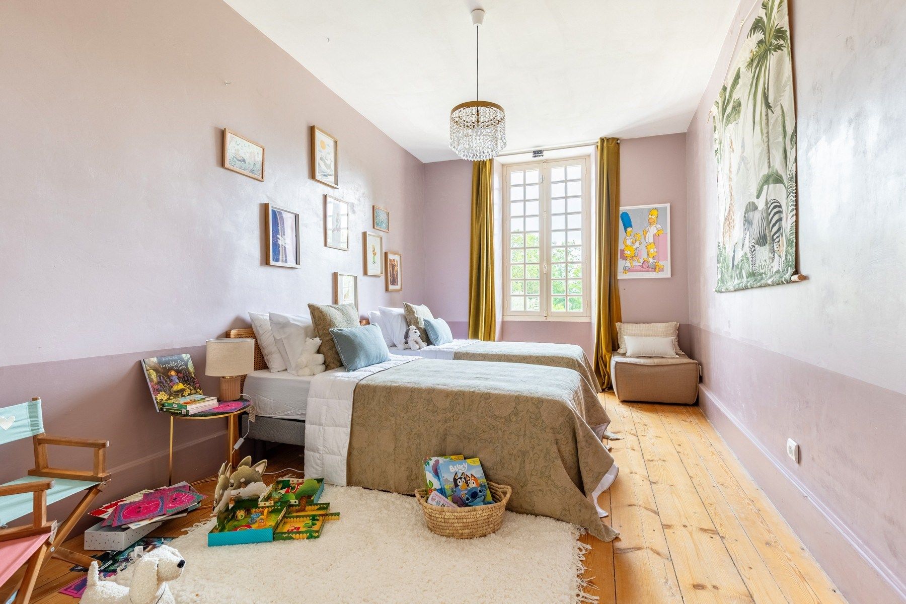 castle 12 Rooms for sale on BORDEAUX (33000)