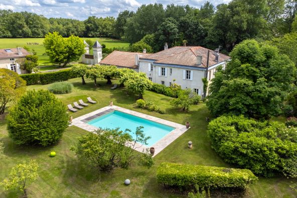 Vente Château Bordeaux 14&nbsp;Pièces 800&nbsp;m²
