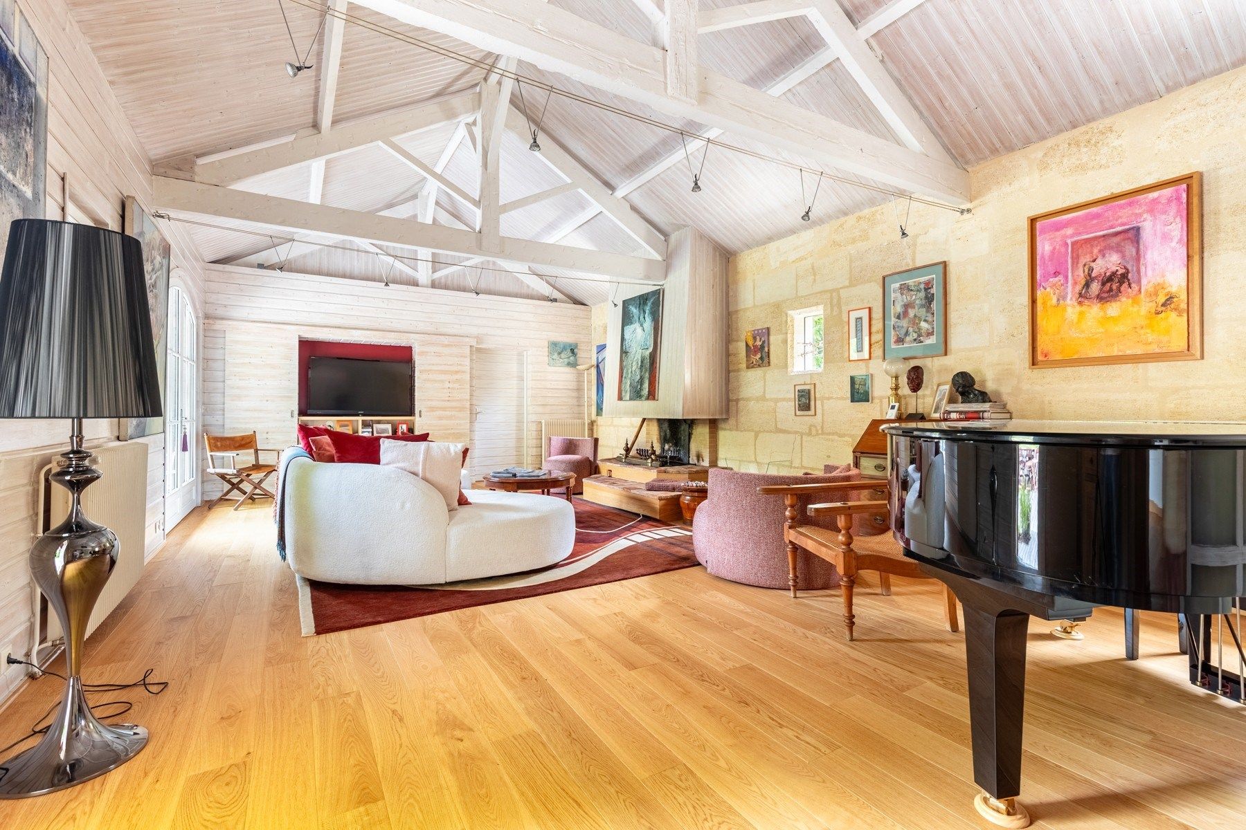 house 7 Rooms for sale on BORDEAUX (33000)