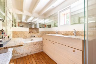 house 7 Rooms for sale on BORDEAUX (33000)