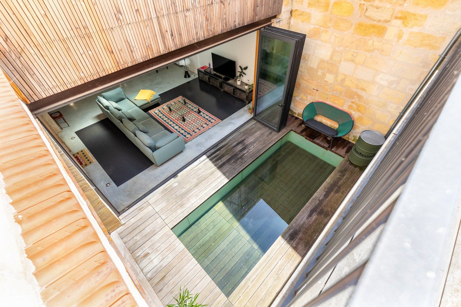 apartment 8 Rooms for sale on BORDEAUX (33000)