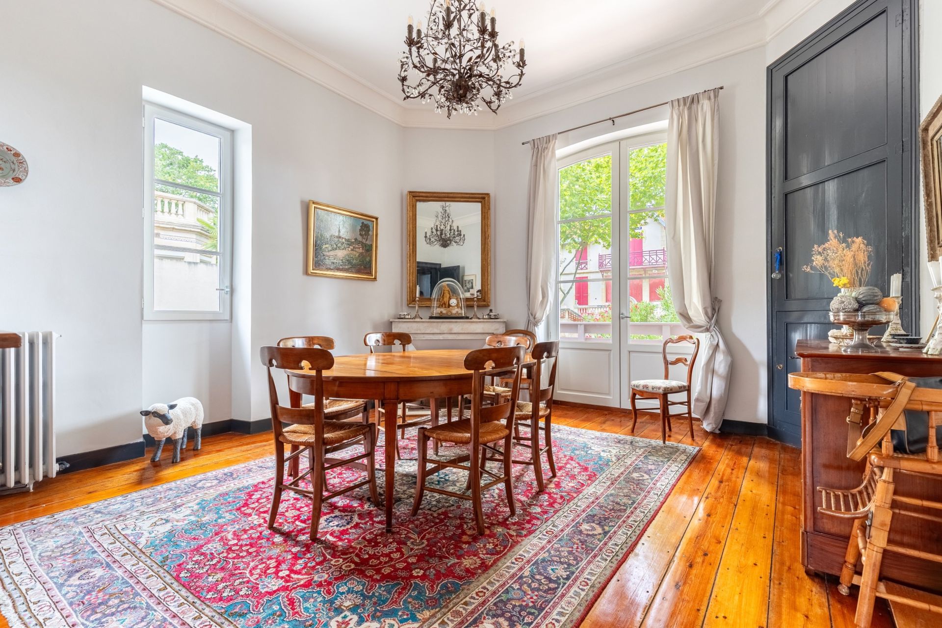 house 9 Rooms for sale on ARCACHON (33120)