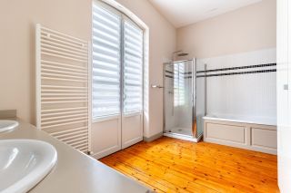 house 9 Rooms for sale on ARCACHON (33120)