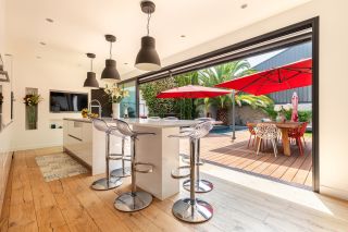 house 6 Rooms for sale on BORDEAUX (33000)