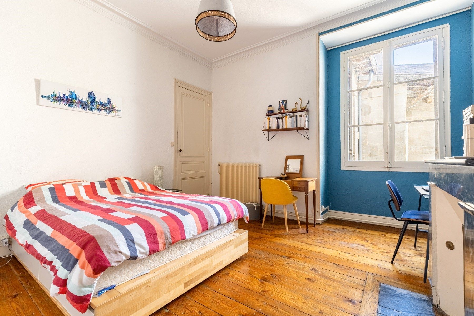 apartment 4 Rooms for sale on BORDEAUX (33000)