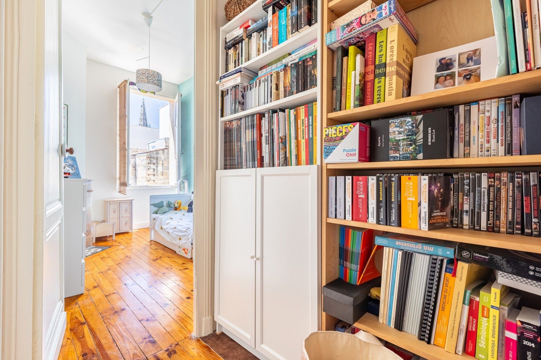 apartment 4 Rooms for sale on BORDEAUX (33000)