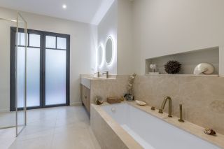 house 7 Rooms for sale on ARCACHON (33120)