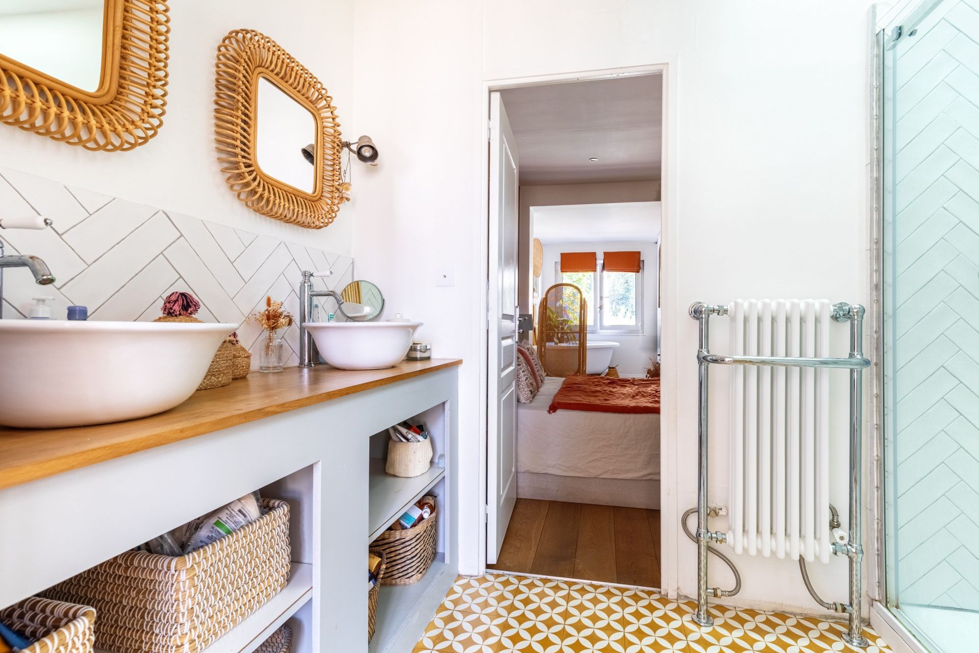 house 6 Rooms for sale on BORDEAUX (33000)