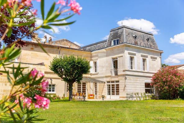 Sale House Libourne 8 Rooms 376 m²