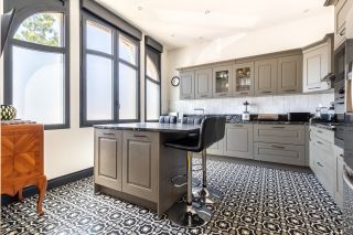 house 6 Rooms for sale on ARCACHON (33120)