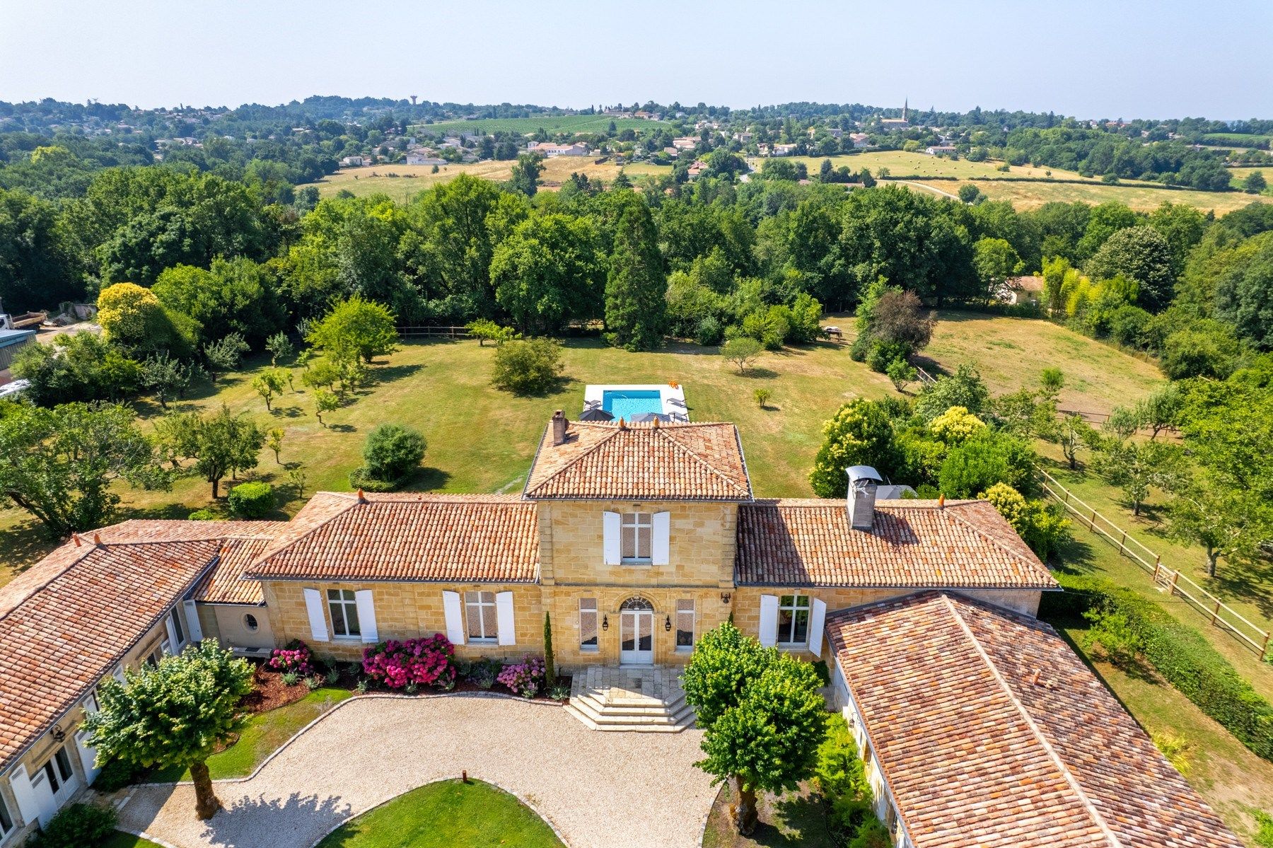 propriété 14 Pièces en vente sur BORDEAUX (33000)