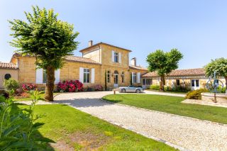 propriété 14 Pièces en vente sur BORDEAUX (33000)