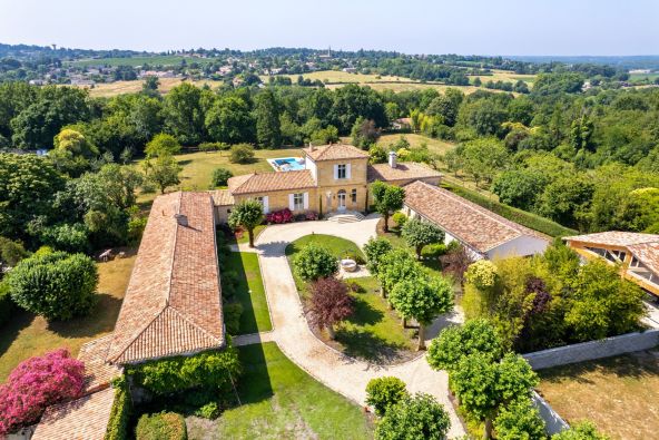 Sale Castle Bordeaux 14 Rooms 550 m²