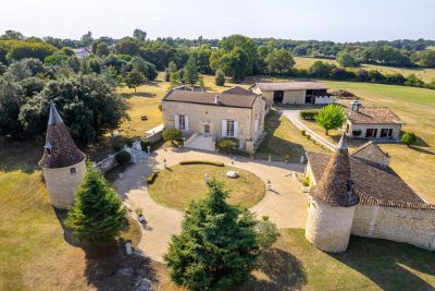Sale Castle Bordeaux 20&nbsp;Rooms 1000&nbsp;m²
