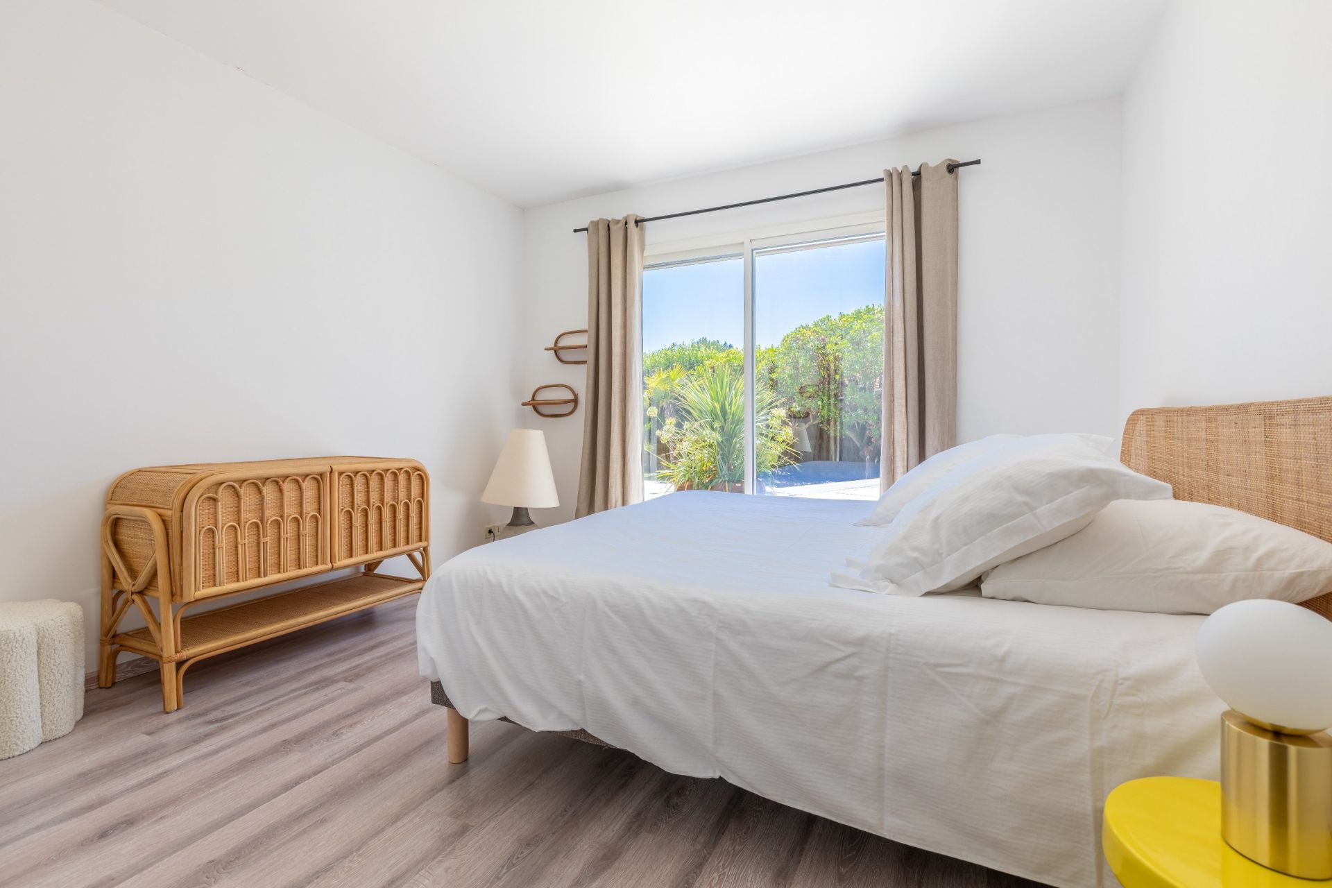 house 7 Rooms for sale on CAP FERRET (33970)