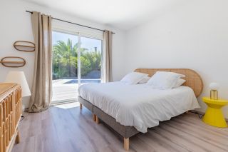 house 7 Rooms for sale on CAP FERRET (33970)