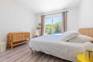 house 7 Rooms for sale on CAP FERRET (33970)