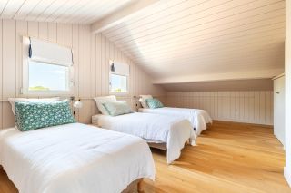 apartment 5 Rooms for sale on CAP FERRET (33970)