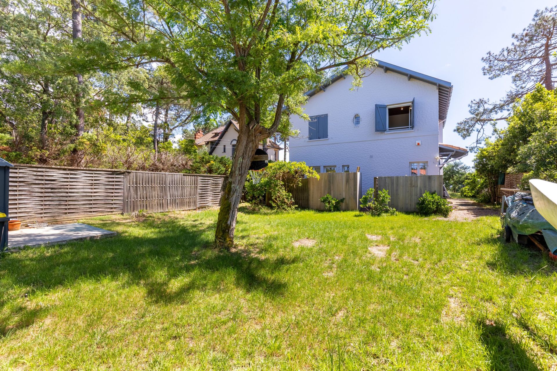 house 6 Rooms for sale on CAP FERRET (33970)