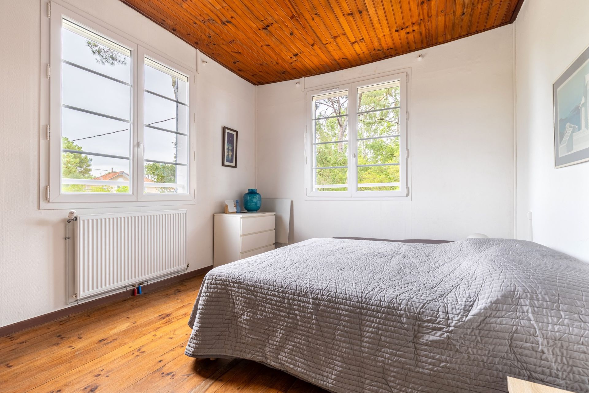 house 6 Rooms for sale on CAP FERRET (33970)