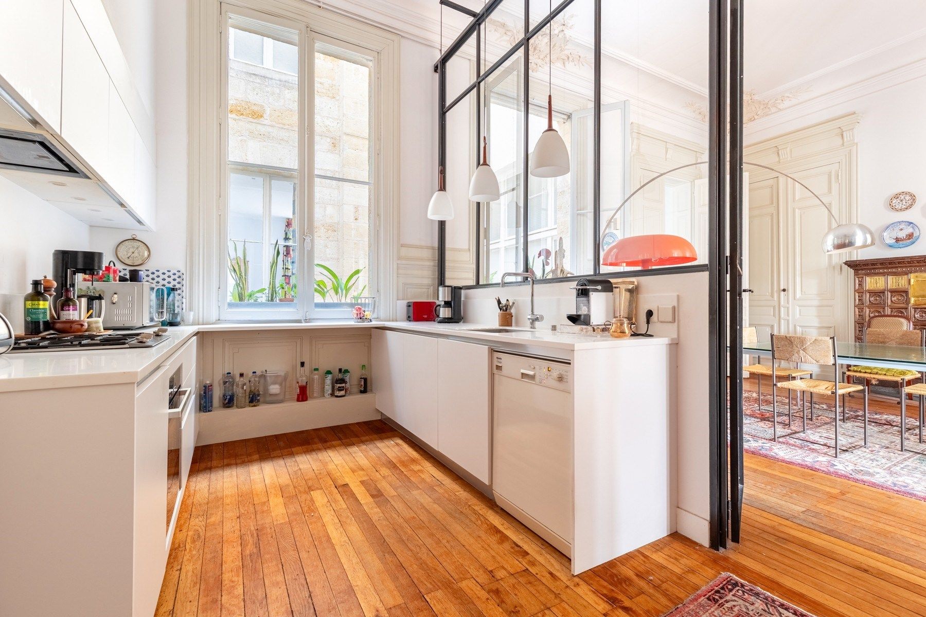 apartment 5 Rooms for sale on BORDEAUX (33000)