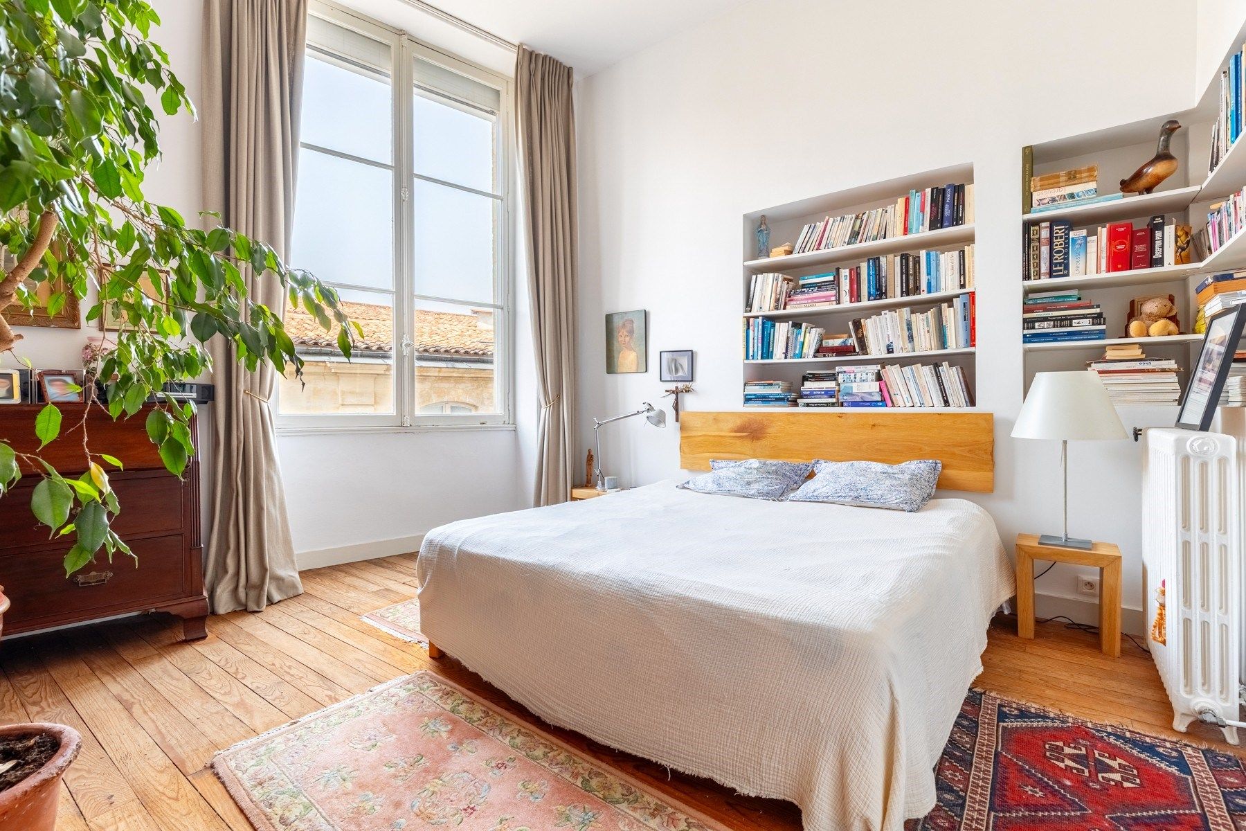 apartment 5 Rooms for sale on BORDEAUX (33000)