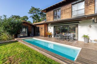 house 7 Rooms for sale on ARCACHON (33120)