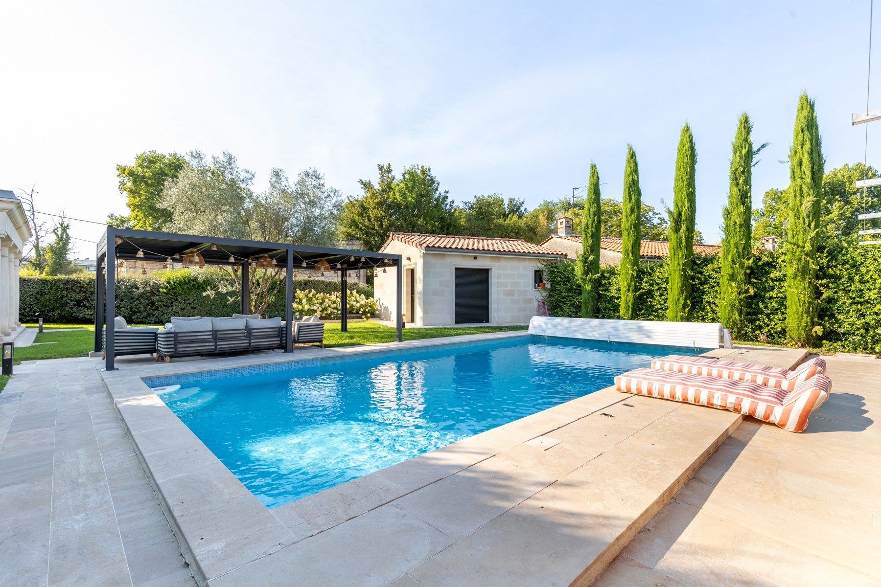 house 8 Rooms for sale on BORDEAUX (33000)