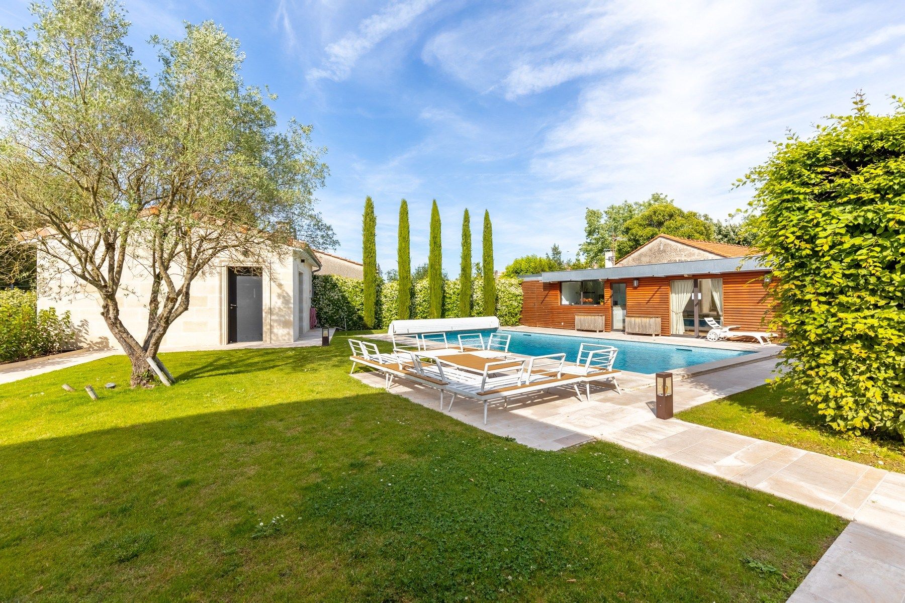 maison 8 Pièces en vente sur BORDEAUX (33000)