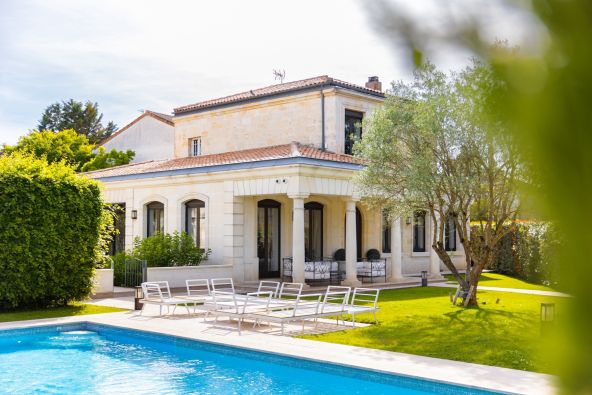 Sale House Bordeaux 8 Rooms 400 m²