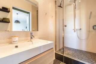 apartment 5 Rooms for sale on BORDEAUX (33000)