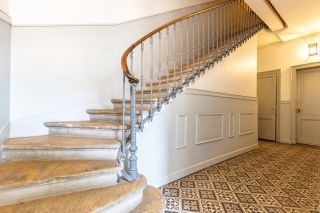 apartment 5 Rooms for sale on BORDEAUX (33000)