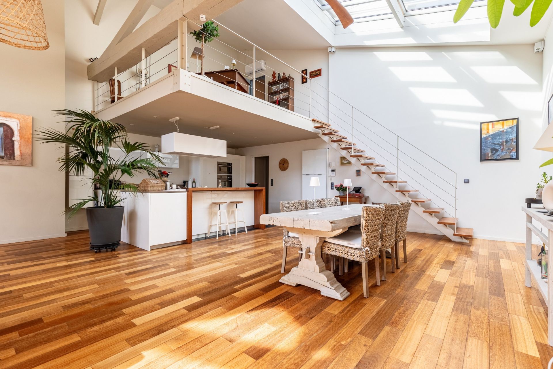 apartment 6 Rooms for sale on BORDEAUX (33000)