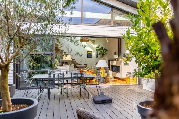 Sale Apartment Bordeaux 6 Rooms 240 m²