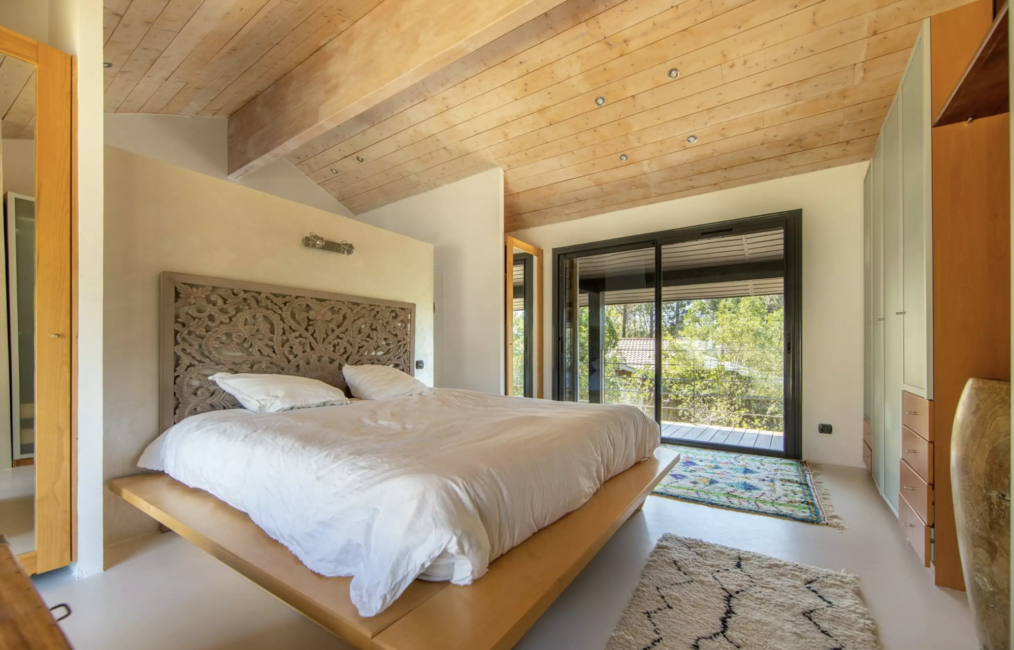 house 7 Rooms for sale on CAP FERRET (33970)