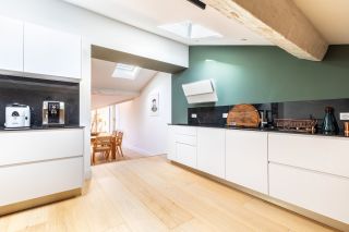 apartment 4 Rooms for sale on BORDEAUX (33000)