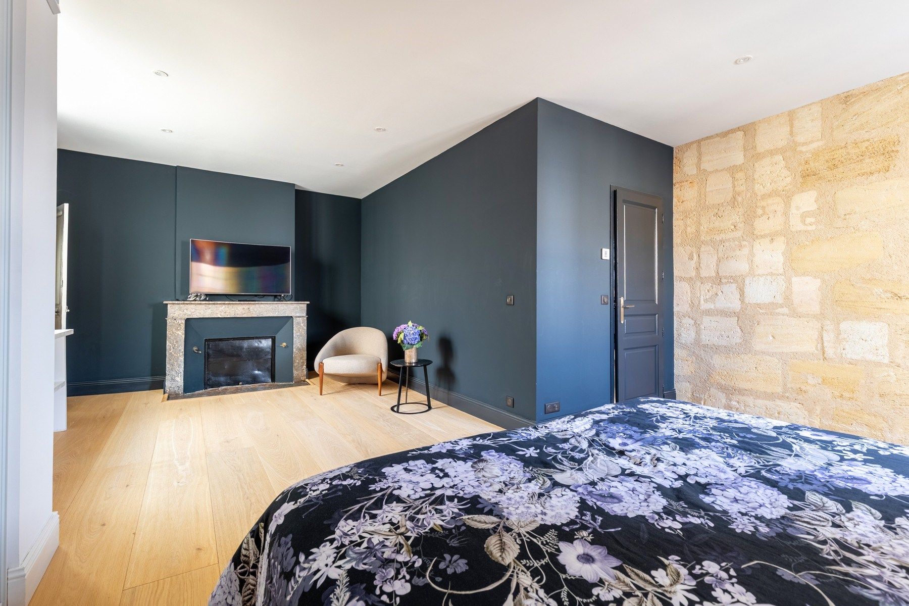 appartement 8 Pièces en vente sur BORDEAUX (33000)