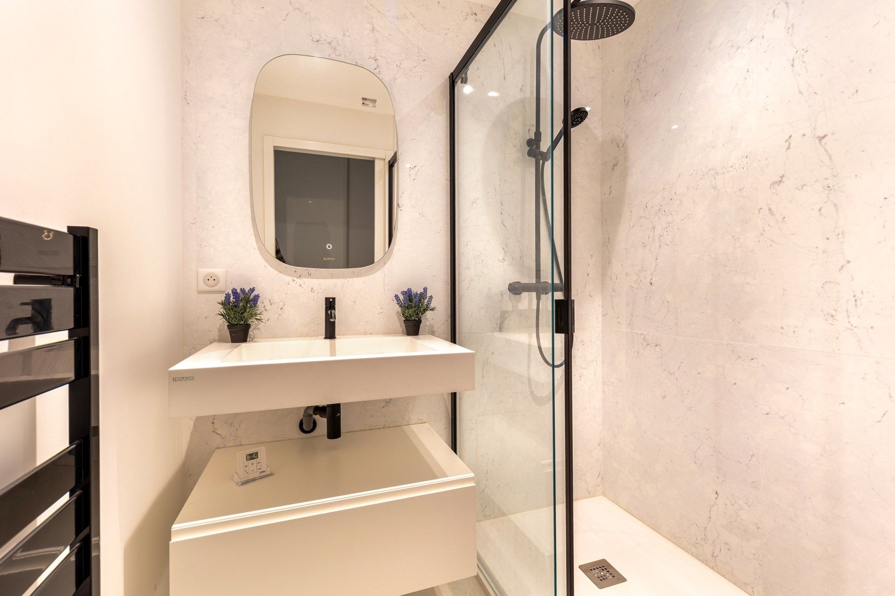 apartment 8 Rooms for sale on BORDEAUX (33000)