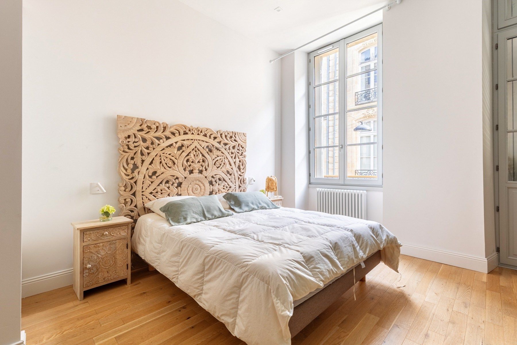 apartment 8 Rooms for sale on BORDEAUX (33000)