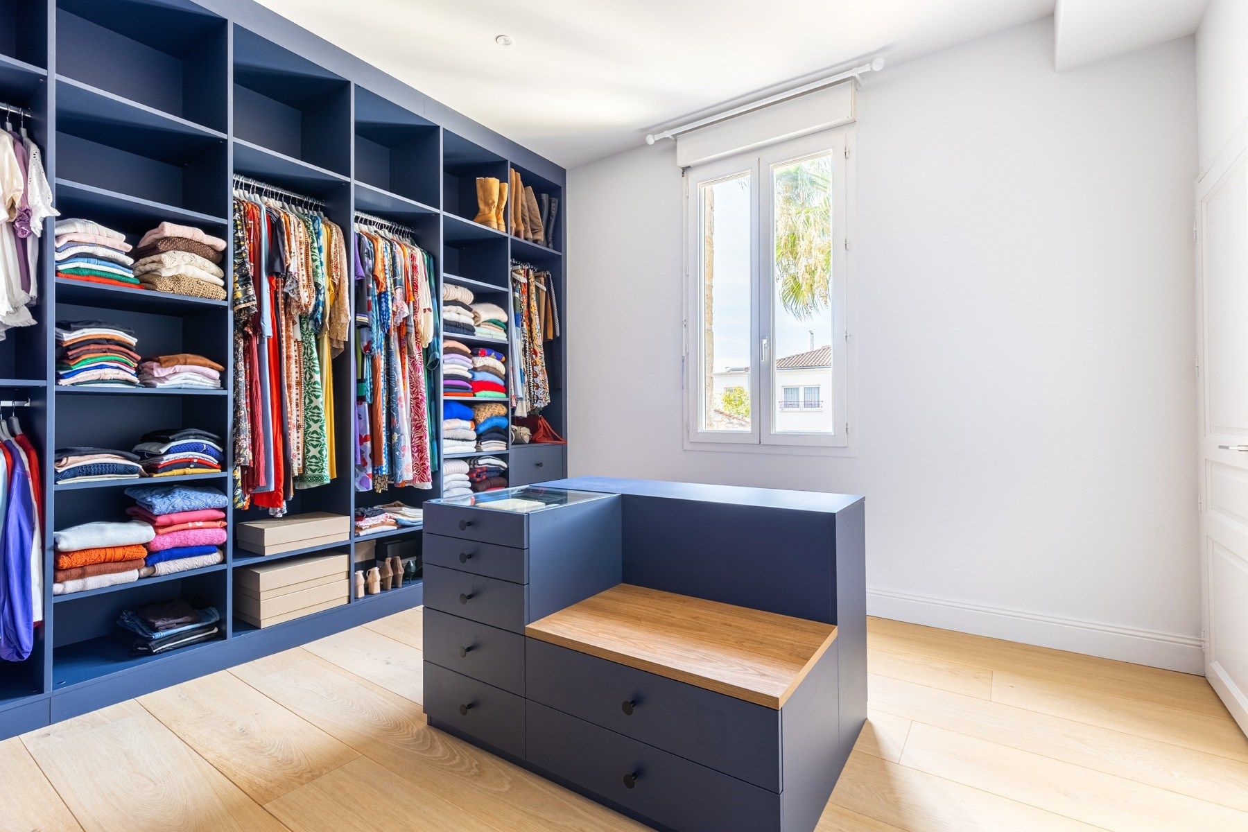 apartment 8 Rooms for sale on BORDEAUX (33000)