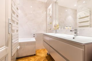 apartment 5 Rooms for sale on BORDEAUX (33000)