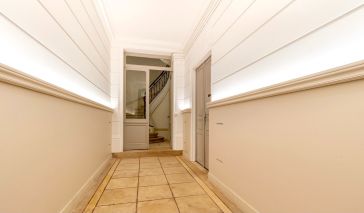 apartment 5 Rooms for sale on BORDEAUX (33000)