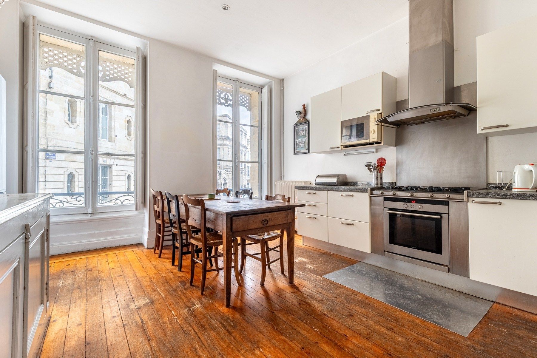 apartment 7 Rooms for sale on BORDEAUX (33000)