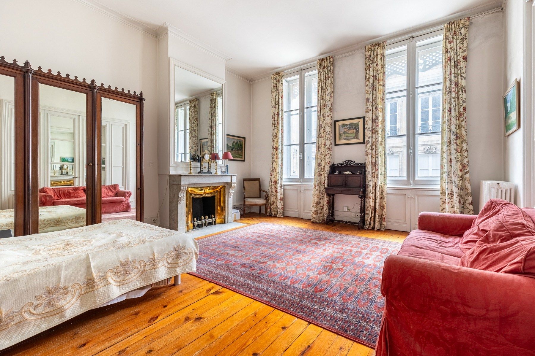 apartment 7 Rooms for sale on BORDEAUX (33000)