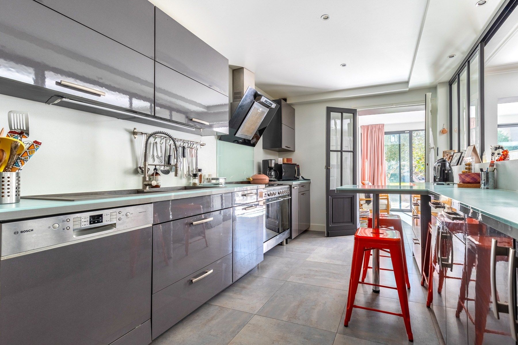 house 6 Rooms for sale on BORDEAUX (33000)