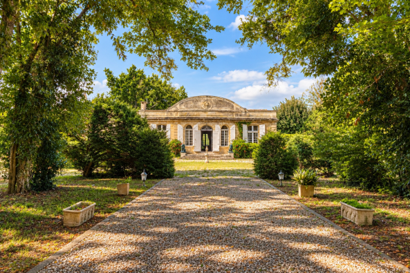 Sale Castle Bordeaux 10&nbsp;Rooms 700&nbsp;m²