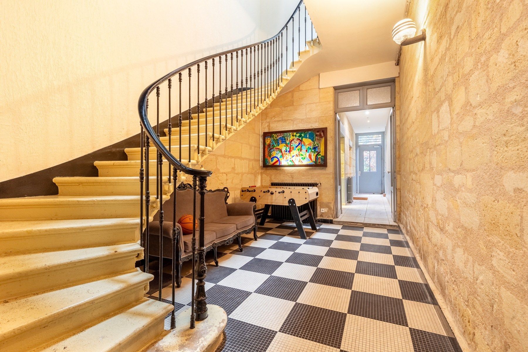 building for sale on BORDEAUX (33000)