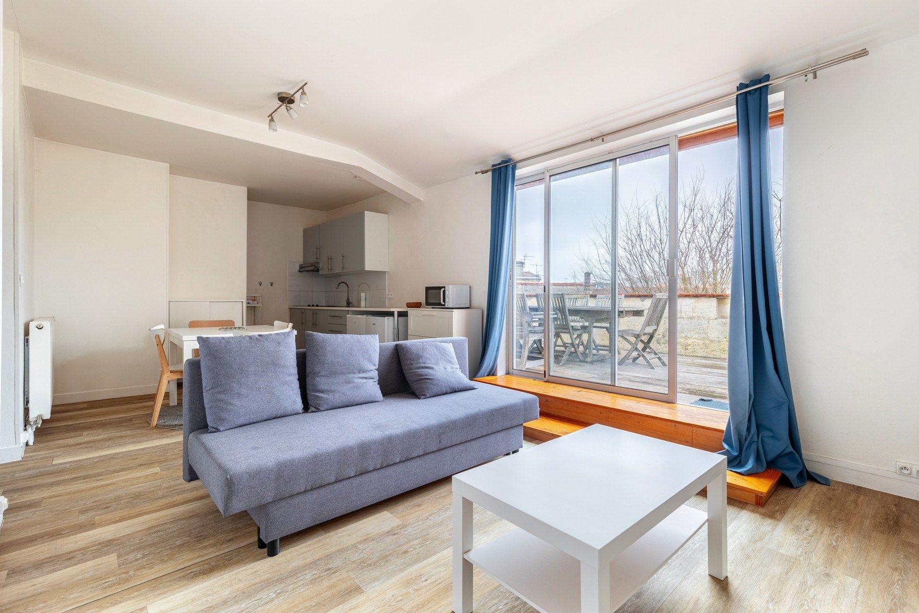 building for sale on BORDEAUX (33000)