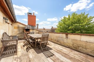 building for sale on BORDEAUX (33000)