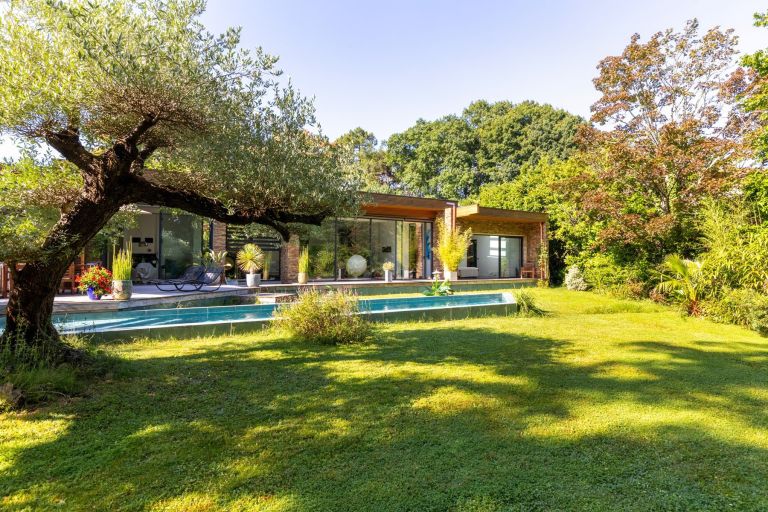 maison 8 Pièces en vente sur BORDEAUX (33000)